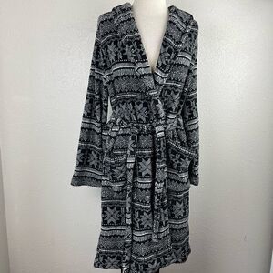 Sleep Chic Robe Size M EUC